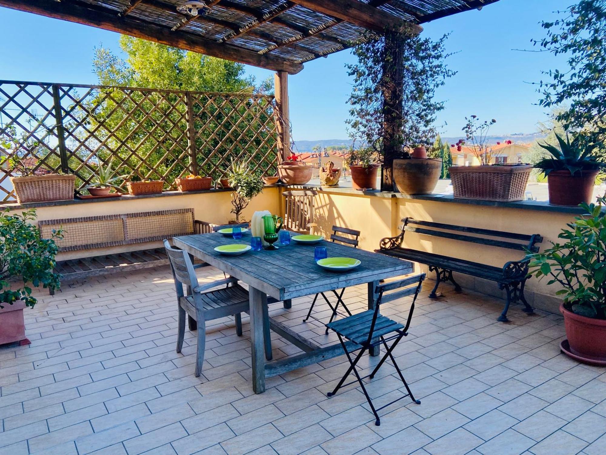 Апартаменты La Terrazza Di Andrea Больсена Экстерьер фото
