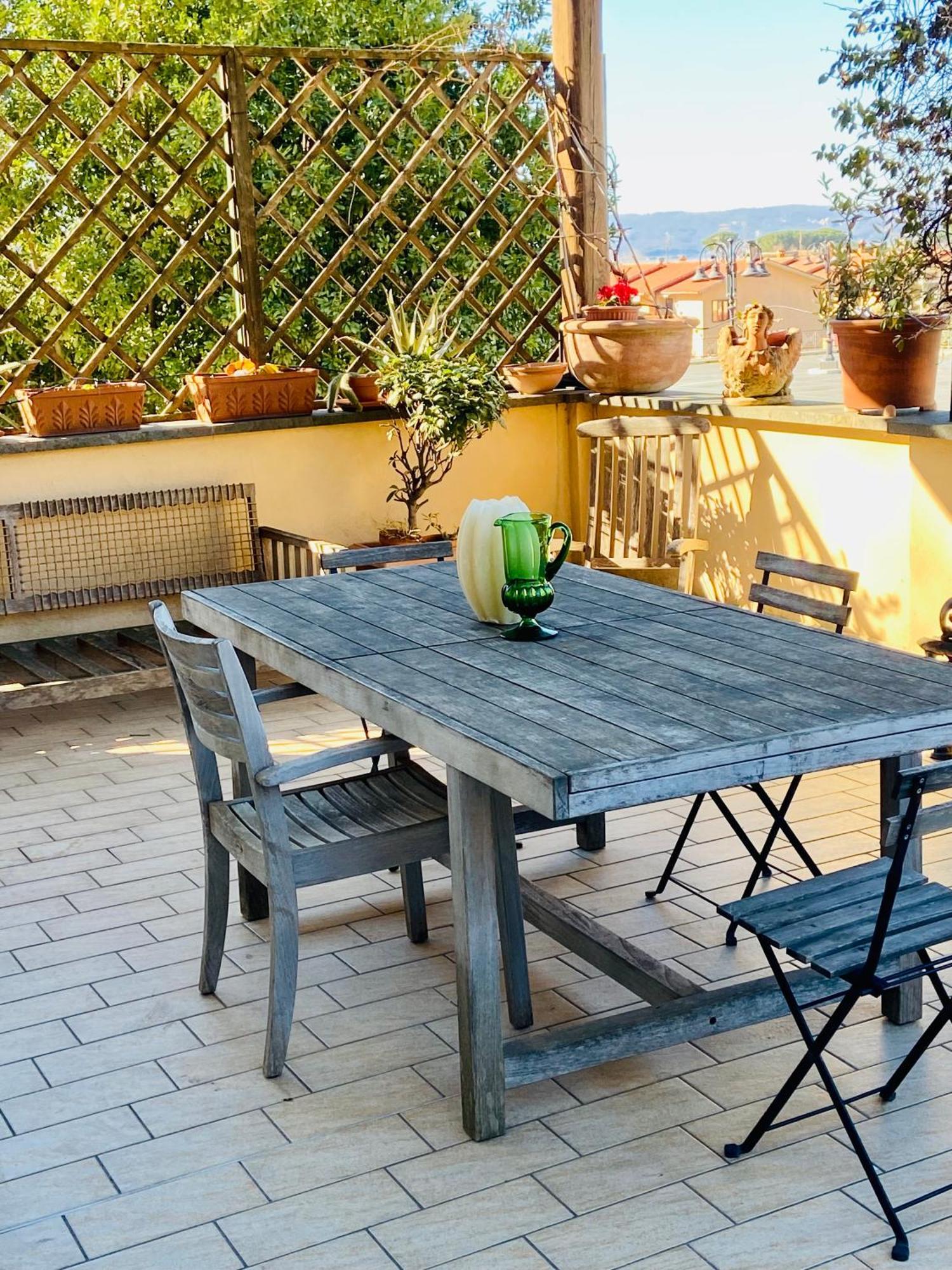 Апартаменты La Terrazza Di Andrea Больсена Экстерьер фото